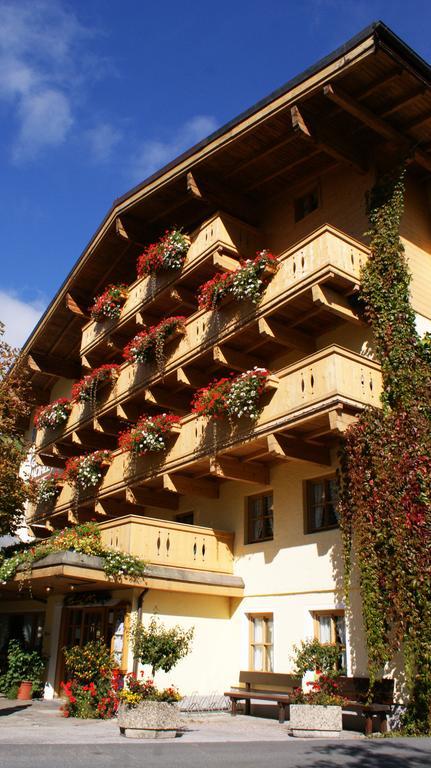 Hotel-Gasthof "Zur Muehle" Kaprun Exterior photo